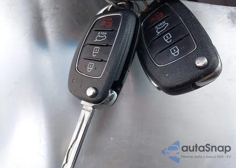 2018 Hyundai Tucson Sel z USA, uszkodzony, nr VIN KM8J33A48JU722983